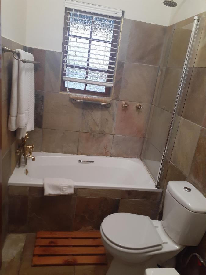 Sandstone Chameleon Guest House Fouriesburg Extérieur photo
